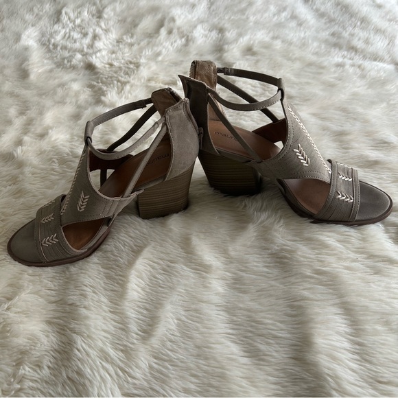 Taupe Embroidered Design Strappy Block Heals - Picture 5 of 9